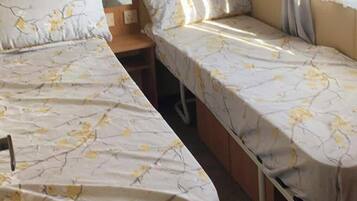 3 bedrooms, iron/ironing board, WiFi