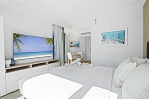 1 bedroom, in-room safe, free WiFi, bed sheets