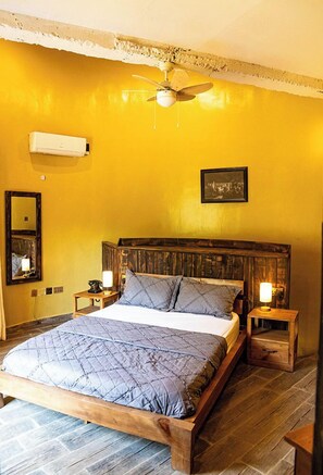 Loft, balcón, vistas a la montaña | Ropa de cama de alta calidad, colchones Tempur-Pedic, caja fuerte