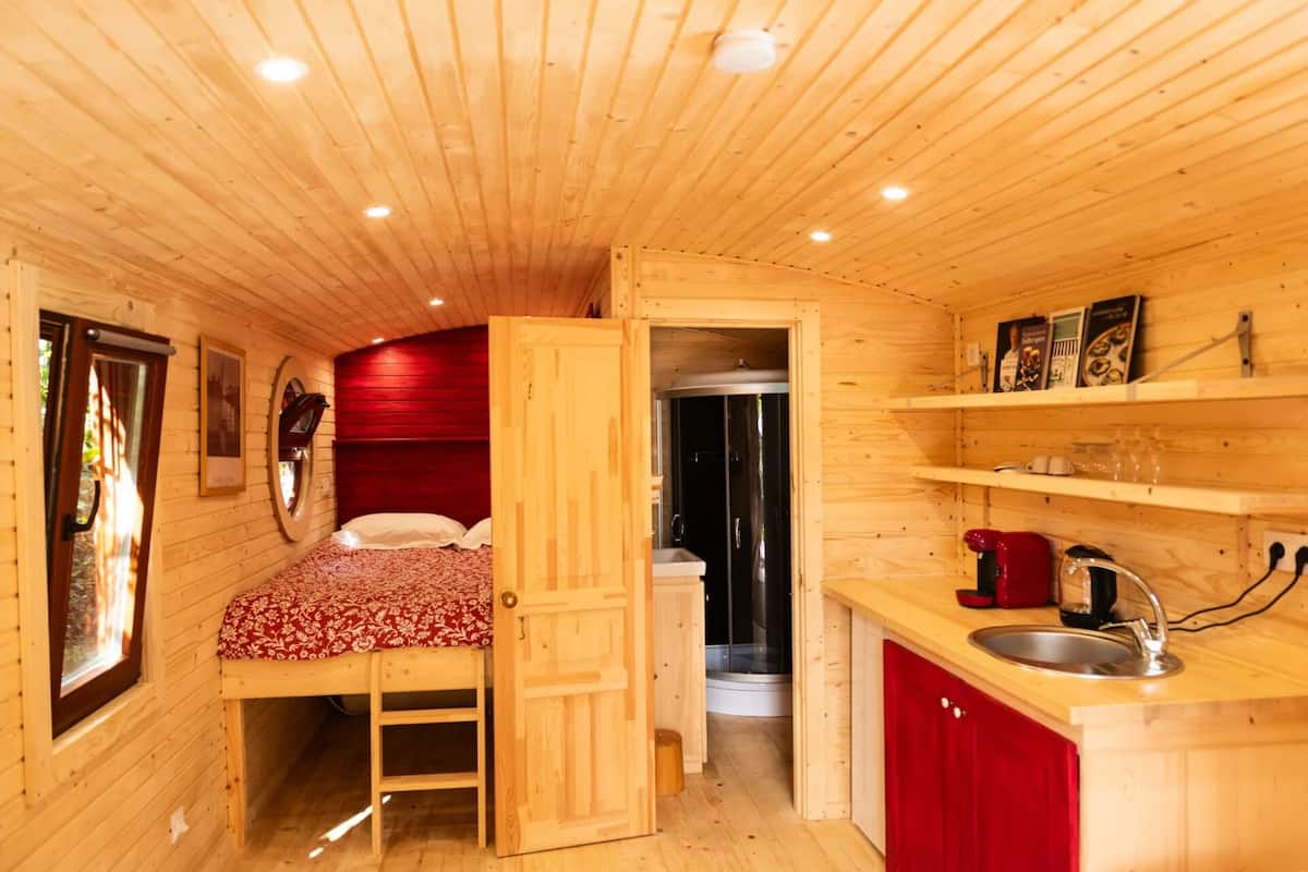 Apartamento Confort, balcón, vistas a la piscina | 1 dormitorio y wifi gratis
