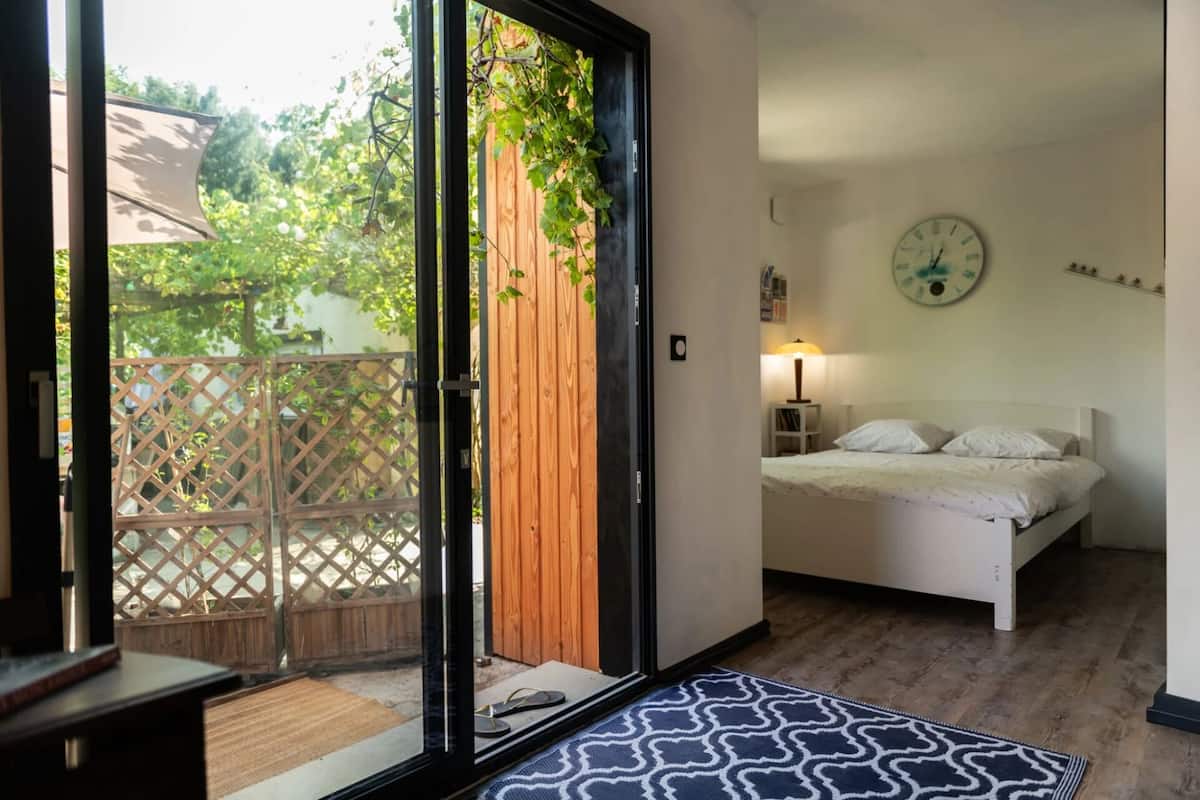 Apartamento, patio, vistas al jardín | 1 dormitorio y wifi gratis