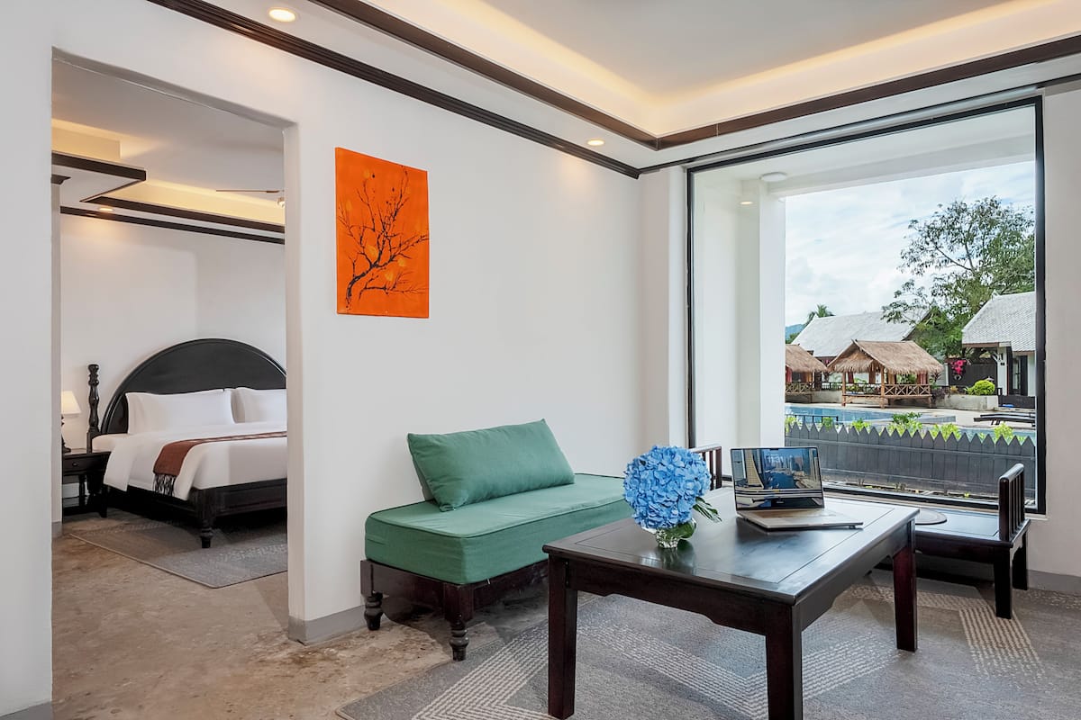 Premium bedding, free minibar, desk, laptop workspace