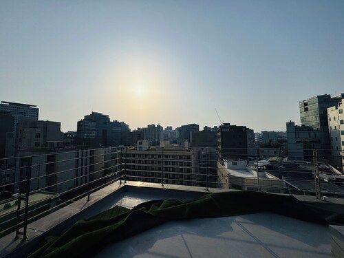 이Atelier Seongsu Riverside Loft Cherry Blossom Road Han River airport bu