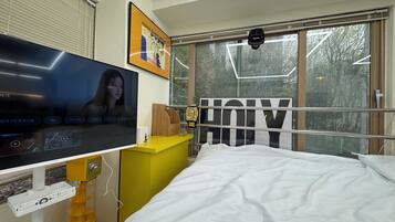 1 bedroom, in-room safe, desk, iron/ironing board