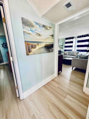 Interior - Your WATERFRONT, PET FRIENDLY, and SPACIOUS CHERRY GROVE CHANNEL HOME! (NORTH MYRTLE BEACH)