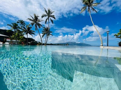 Sublime Tahiti Beach Retreat