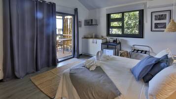 Villa Deluxe, cocina básica, vistas al mar | Caja fuerte y wifi gratis