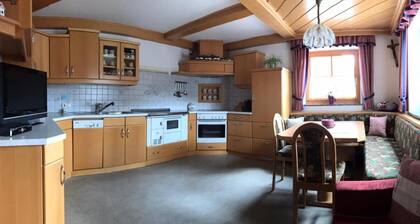 Charming Apartment in Goldegg, Austria - Mountain Views & Private Entrance