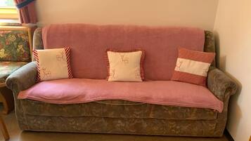 Apartment, 1 Bedroom, Accessible, Terrace | Living room