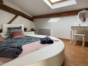 1 quarto, ferros/tábuas de passar roupa, Wi-Fi, roupa de cama