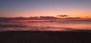 Beach nearby -  Banksia Hideaway – Paradise Awaits - K’gari (Fraser Island) (K'gari)