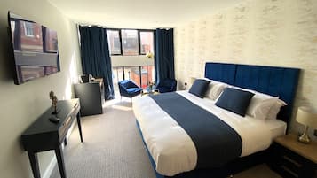 Premium bedding, free minibar, in-room safe, individually furnished