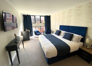 Premium bedding, free minibar, in-room safe, individually furnished - Above hotels (Burnley)