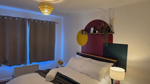 Discount for Long Stay. Close to Edinburgh! For Families, Contractors, Corporate