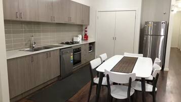 Microwave, stovetop, dishwasher