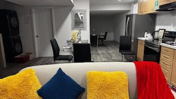 House, 1 Bedroom, Lake View | Living room