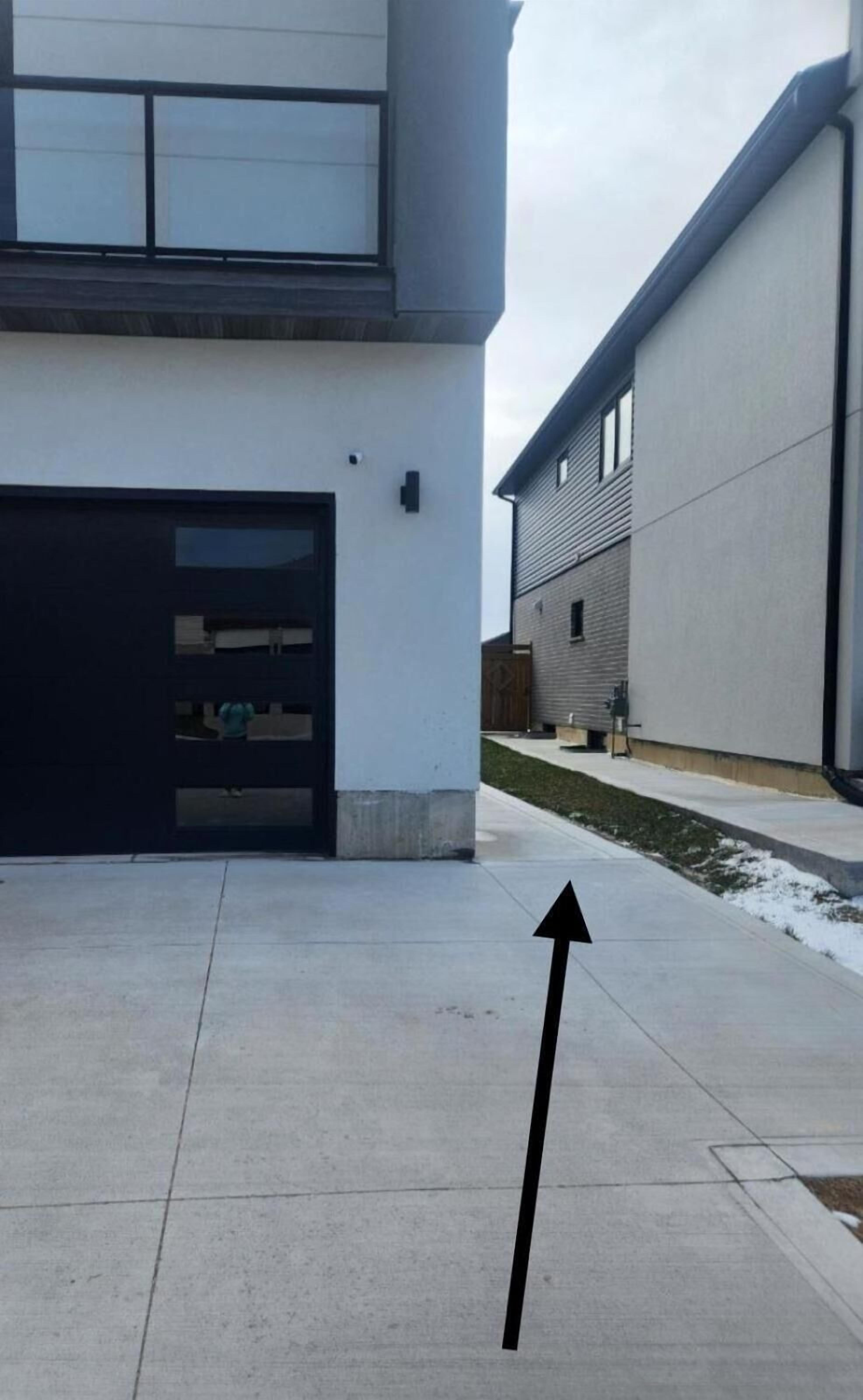 House, 1 Bedroom, Lake View | Property grounds