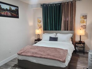 House, 1 Bedroom, Lake View | 1 bedroom - Gateway to Serenity-welcome Home (London)