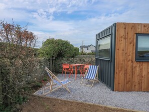 Outdoor dining - Caban (Ty Croes)