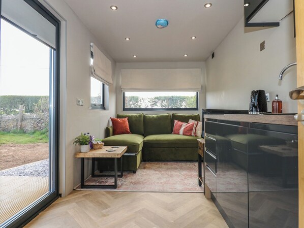 Living area - Caban (Ty Croes)