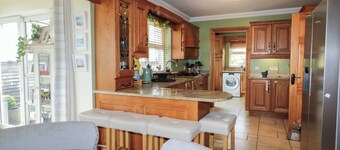 Donagh Cross Town House