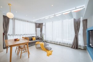 特色双床房, 山景 | 办公桌、笔记本电脑工作区、免费 WiFi、床单