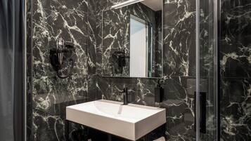 Doppia Classic, non fumatori | Bagno | Doccia, asciugacapelli, pantofole, bidet