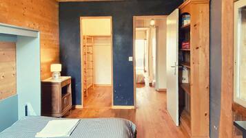 Family Room, Patio, Sea View | Soundproofing, iron/ironing board, free WiFi