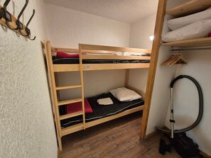 Room - Functional studio at the slopes, station center, pets allowed (Les Deux Alpes)