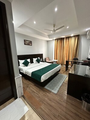 Classic Double Room, Balcony, City View | Free WiFi - VR RESIDENCY (Gurugram)