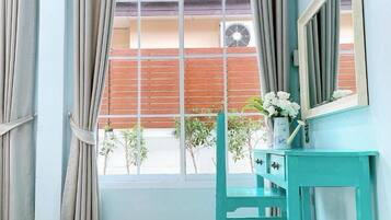 Family Villa, 3 Bedrooms, Pool View | Room amenity