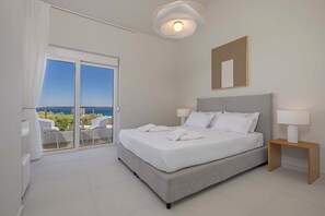 3 chambres, fer et planche à repasser, Wi-Fi gratuit, draps fournis