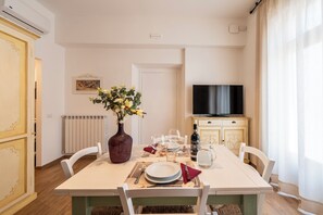Dining - ALESSANDRO HOLIDAY HOUSE - Merlot house with mini-pool in the center of Greve (Greve in Chianti)