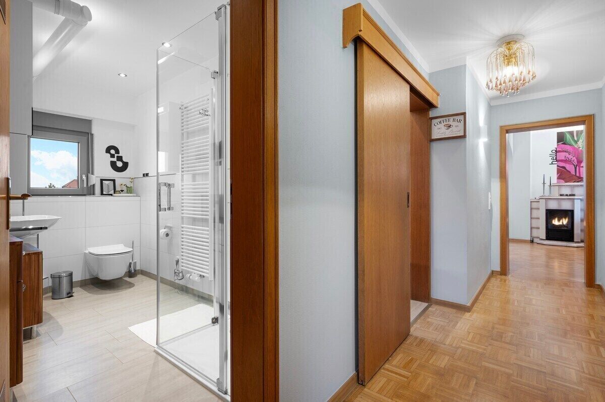 Shower, free toiletries, hair dryer, towels