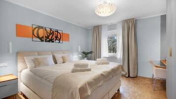 2 bedrooms, desk, iron/ironing board, free WiFi