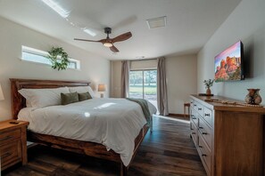 3 habitaciones, escritorio, tabla de planchar con plancha y wifi gratis 