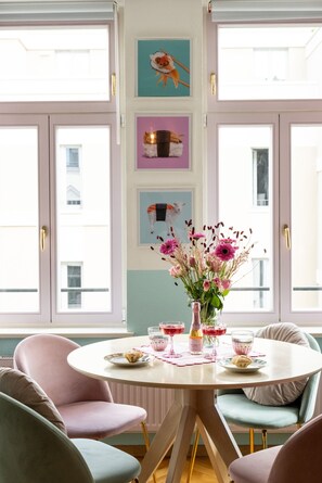 Dining - 4 People - Designer Apartment (Leipzig)