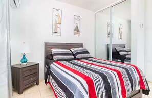 3 chambres, fer et planche à repasser, Wi-Fi, literie fournie