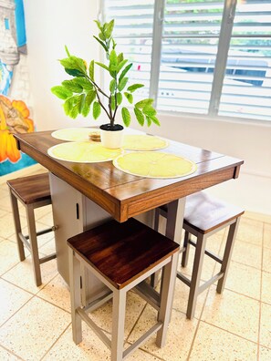 Dining - The charming 11 minutes from the baths of Coamo. To feel at home!!! (Mariano Colon)