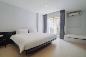 Deluxe-rum - 1 kingsize-säng - balkong | Skrivbord, arbetsyta för laptop och gratis wi-fi