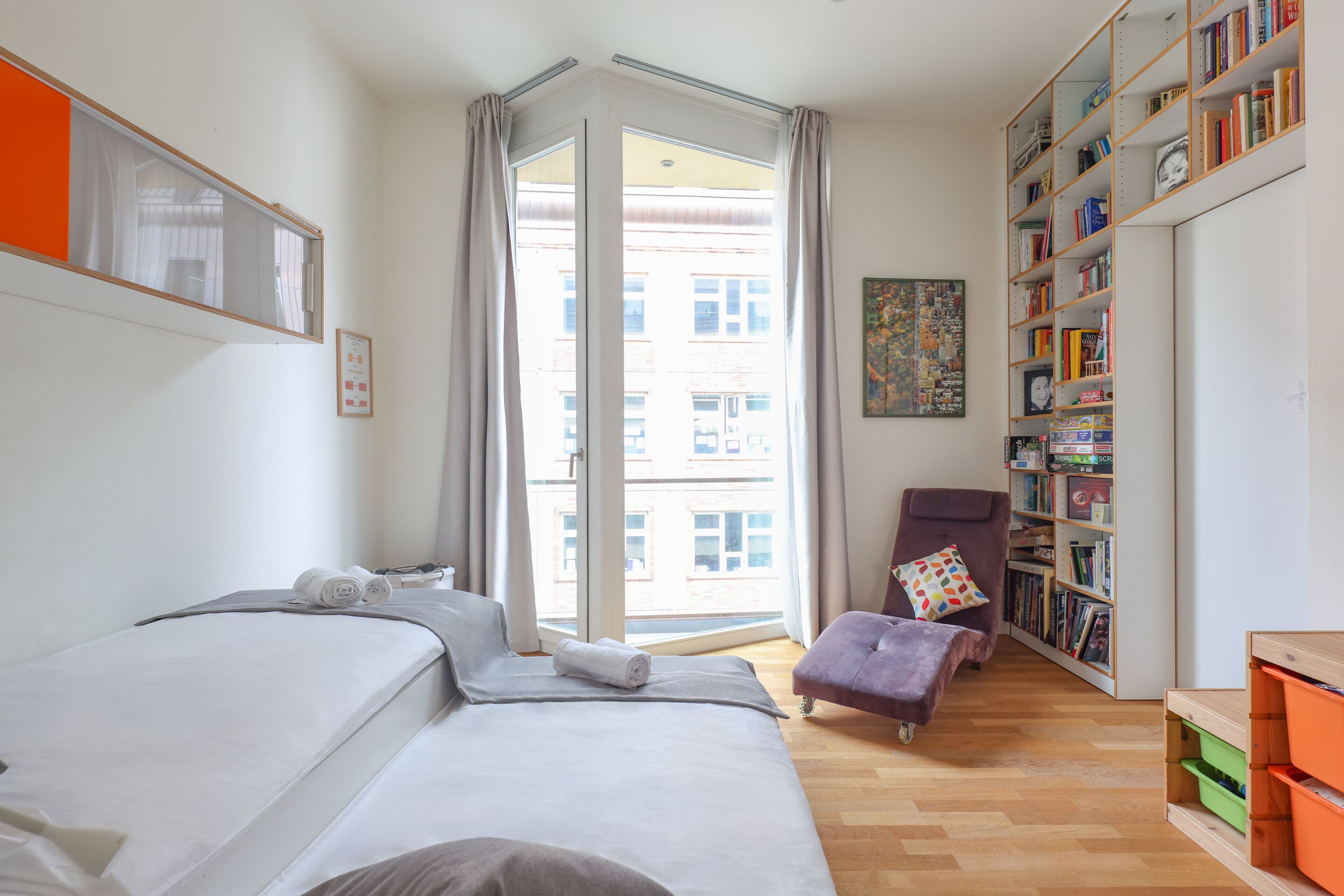 3 bedrooms, desk, iron/ironing board, free WiFi