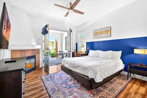 2 Schlafzimmer, Schreibtisch, Bügeleisen/Bügelbrett, Reisekinderbett
