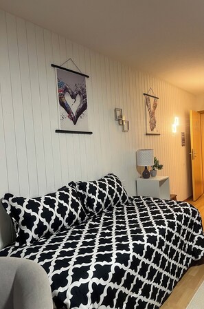 3 soverom, strykejern/-brett, wi-fi og sengetøy