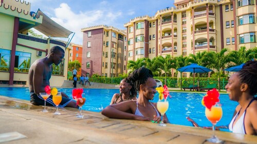 Sunset Serenity – A 3-bedroom apartment in Shanzu, Mombasa, with WiFi, AC,