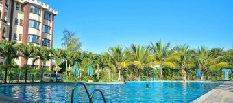 Sunset Serenity â A 3-bedroom apartment in Shanzu, Mombasa, with WiFi, AC,