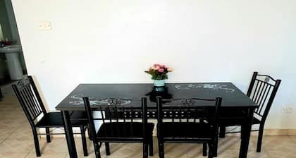 Sunset Serenity – A 3-bedroom apartment in Shanzu, Mombasa, with WiFi, AC,