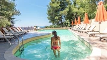 8 indoor pools, 15 outdoor pools