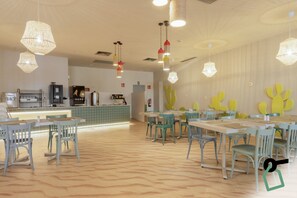 Free daily buffet breakfast  - Hotiday Gran Canaria Maspalomas (San Bartolome de Tirajana)