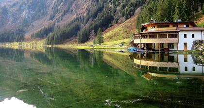 Lovely apartment for 4 guests with WIFI, TV, balcony and pets allowed