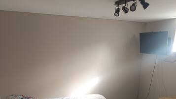 1 bedroom, iron/ironing board, bed sheets